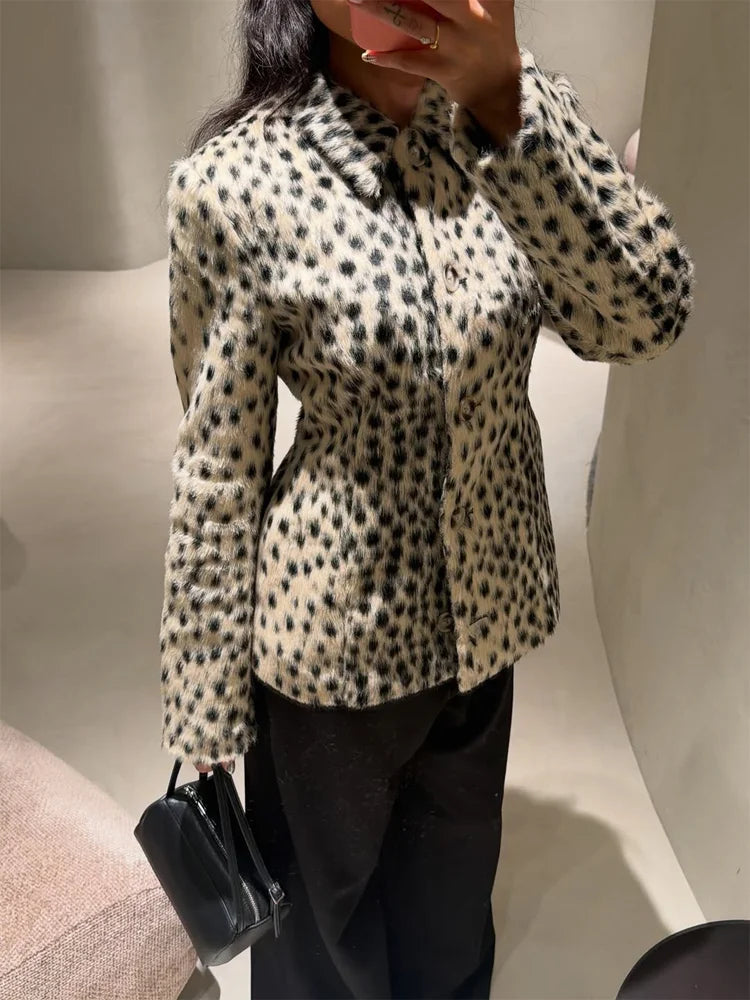 Unique elegant coat. Autumn/Winter 2026/27 2026